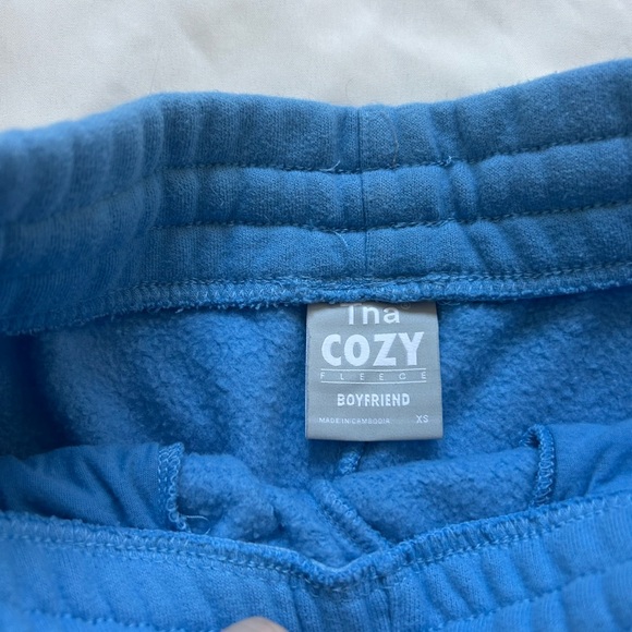 TNA Cozy Boyfriend Sweat Shorts - Picture 3 of 3